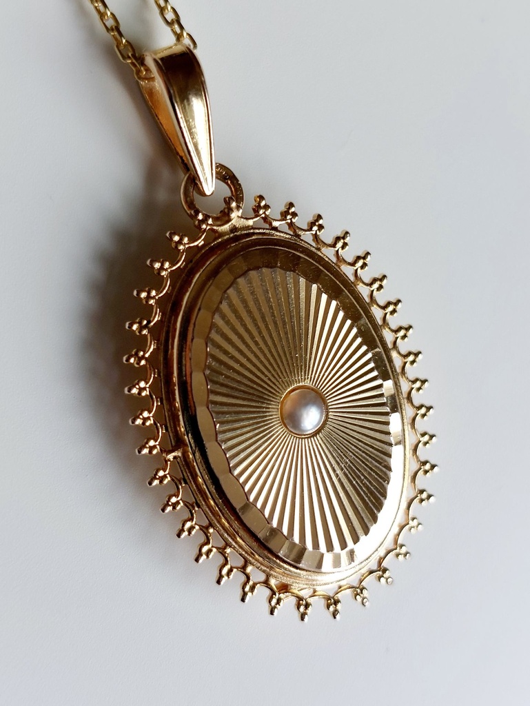 1940 Gold Plated French Locket with a Natural Pearl