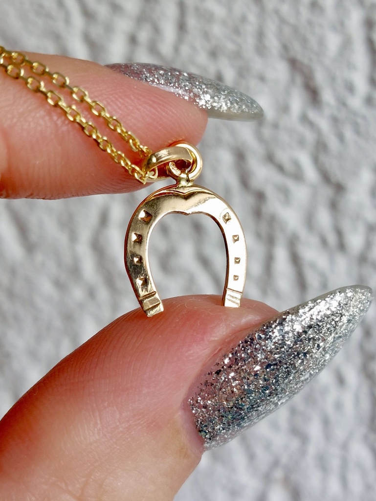 Vintage 18k Gold Horseshoe Lucky Charm