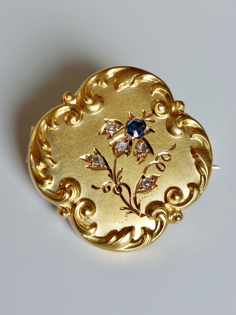 Belle Epoque 18k Gold French Brooch with Diamonds and Sapphire
