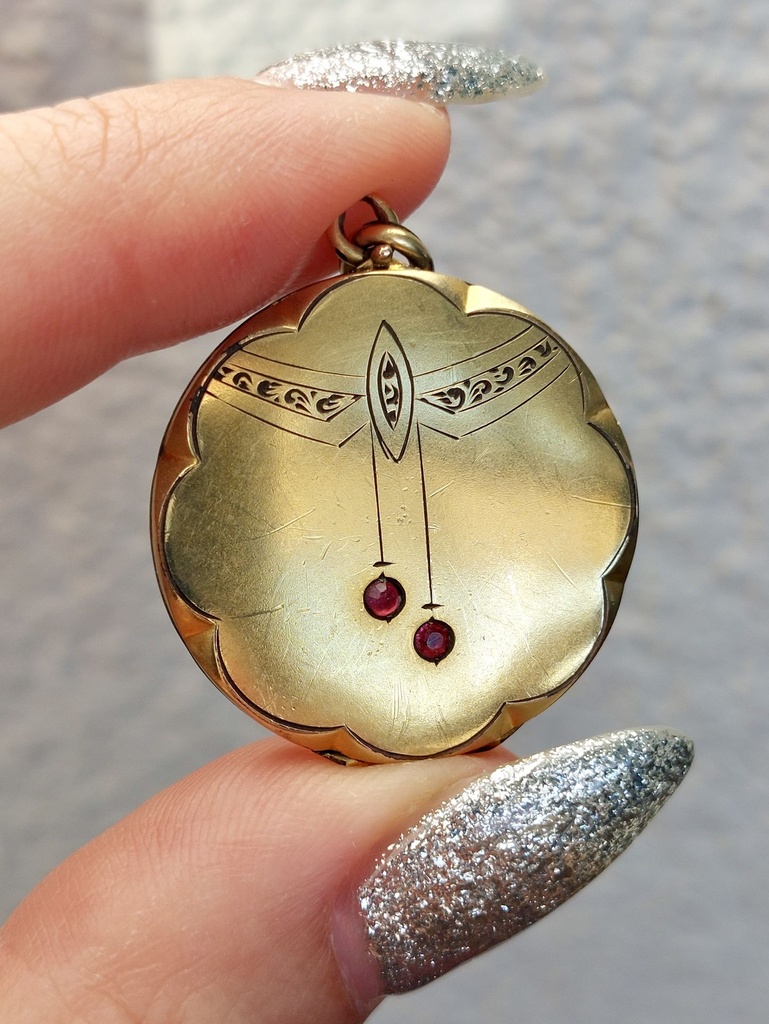Art Nouveau Gold Locket with two faceted ruby pastes