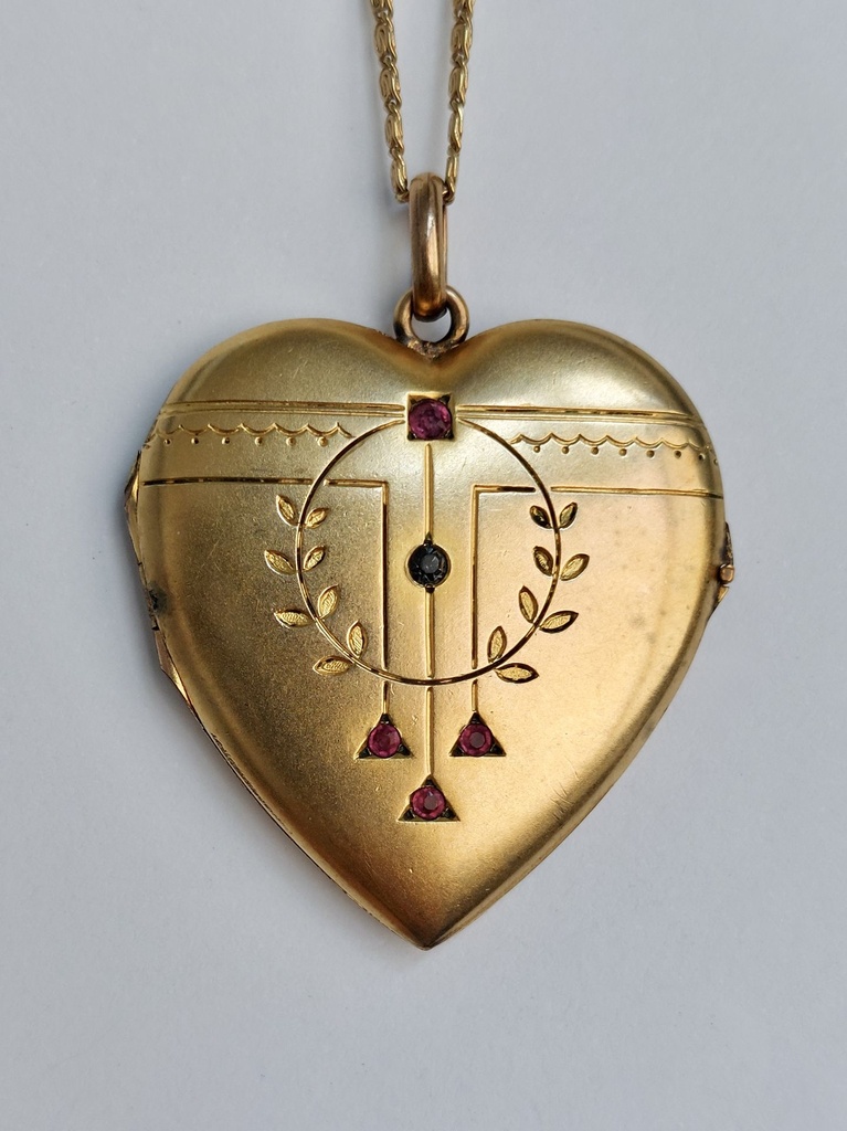 Art Nouveau Heart Locket with Ruby and Sapphire Pastes