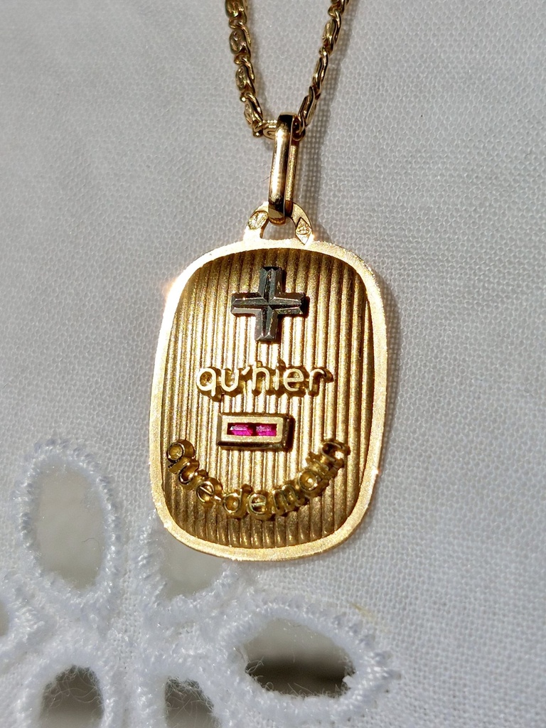 Vintage 18k Gold Augis Medal with Rubies