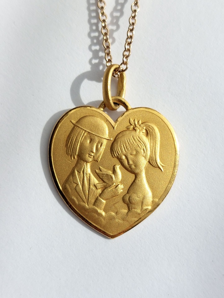 Vintage Matte Gold Amoureux de Peynet French Heart Pendant