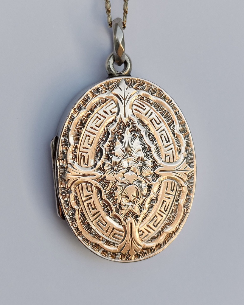 Victorian Rose Gold finely Etched Oval Locket