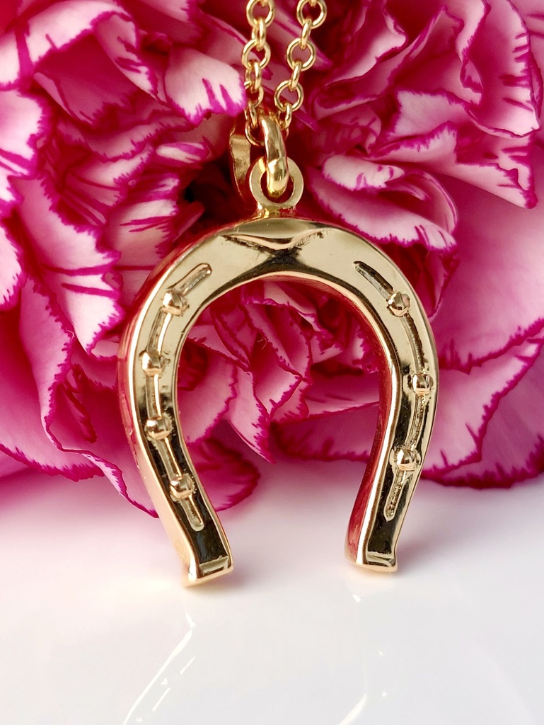 Vintage 18k Gold Horseshoe lucky charm