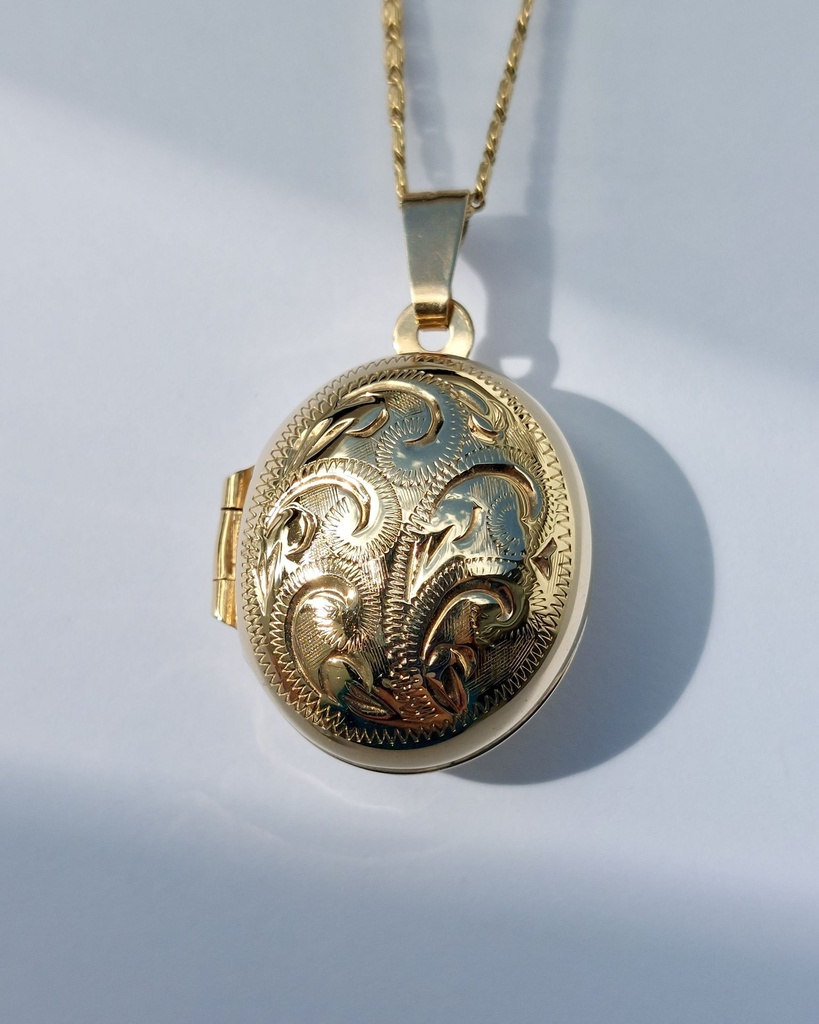 Vintage Solid 9k Gold Locket