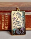 Number 2 - Queen of Clubs Engraved Pendant