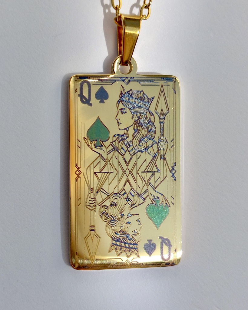 Number 7 - Queen of Spades Engraved Yellow Gold Pendant