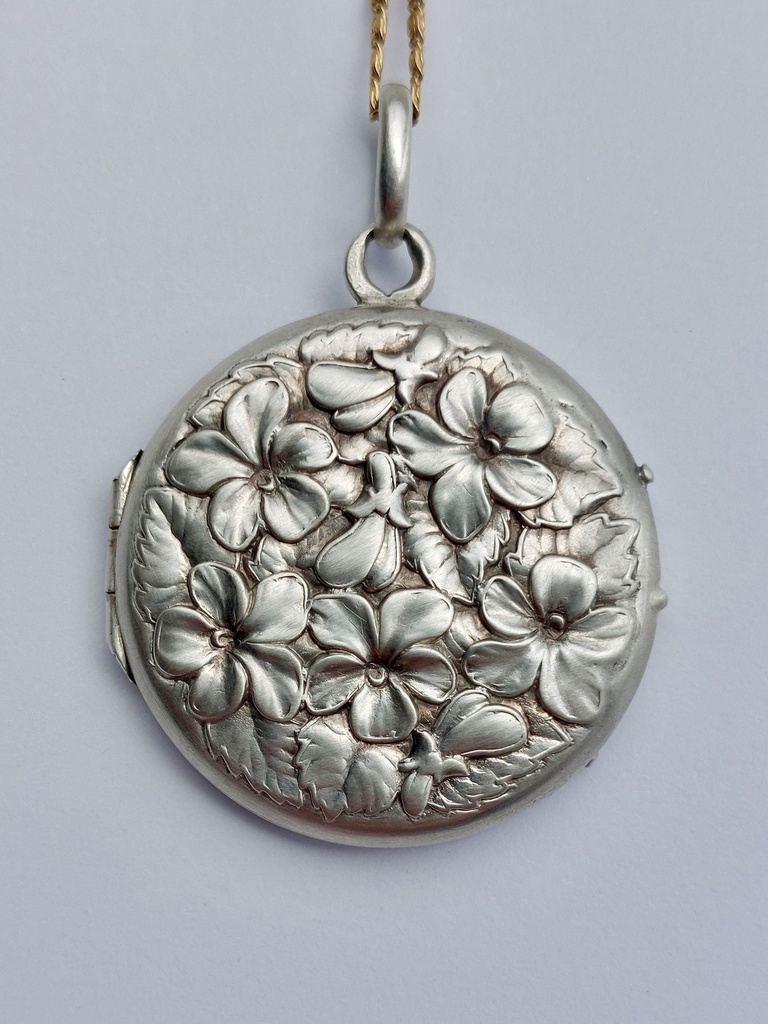 French Art Nouveau Silver Locket with Sweet Violets in Repoussé