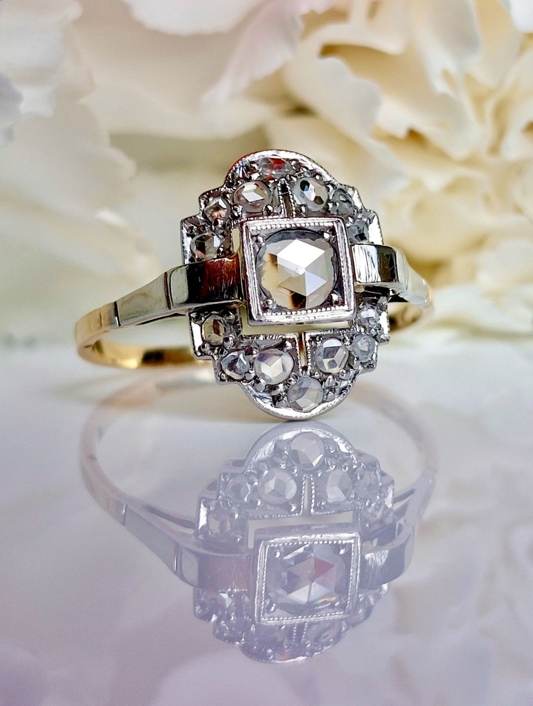 Art Deco 18k Gold Ring with Rose Cut Diamonds