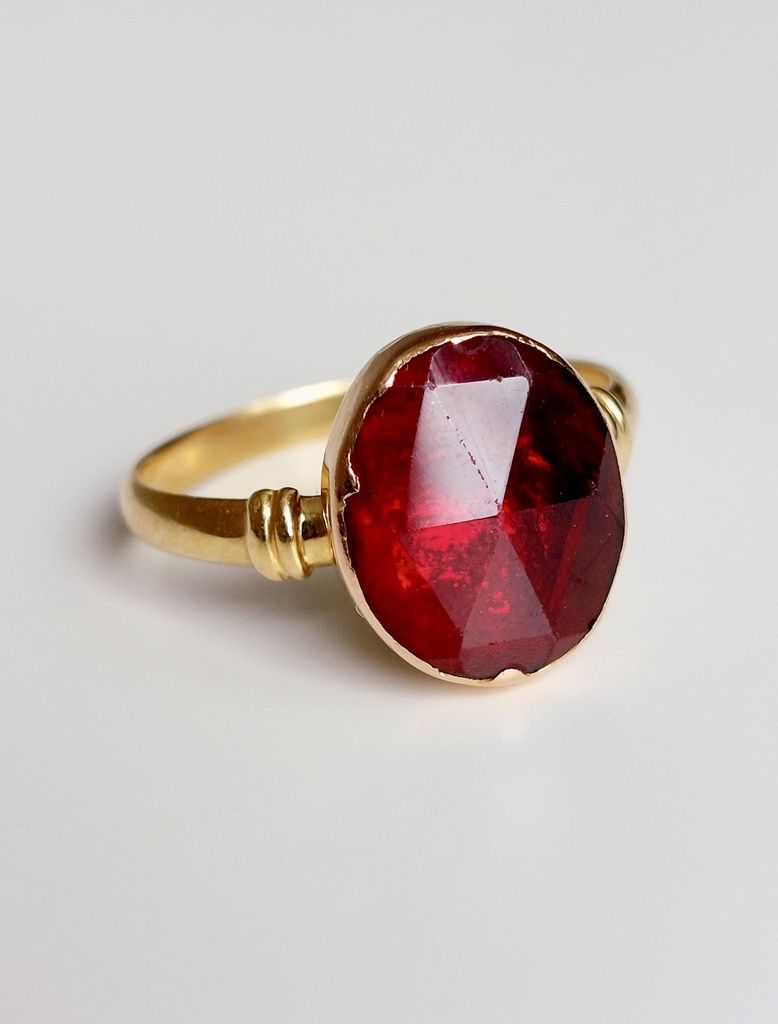 Antique 18k Gold foiled-back Perpignan Garnet Ring