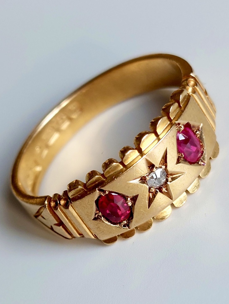 Edwardian English Gypsy Ring in 18k Gold with Rubies and Diamond